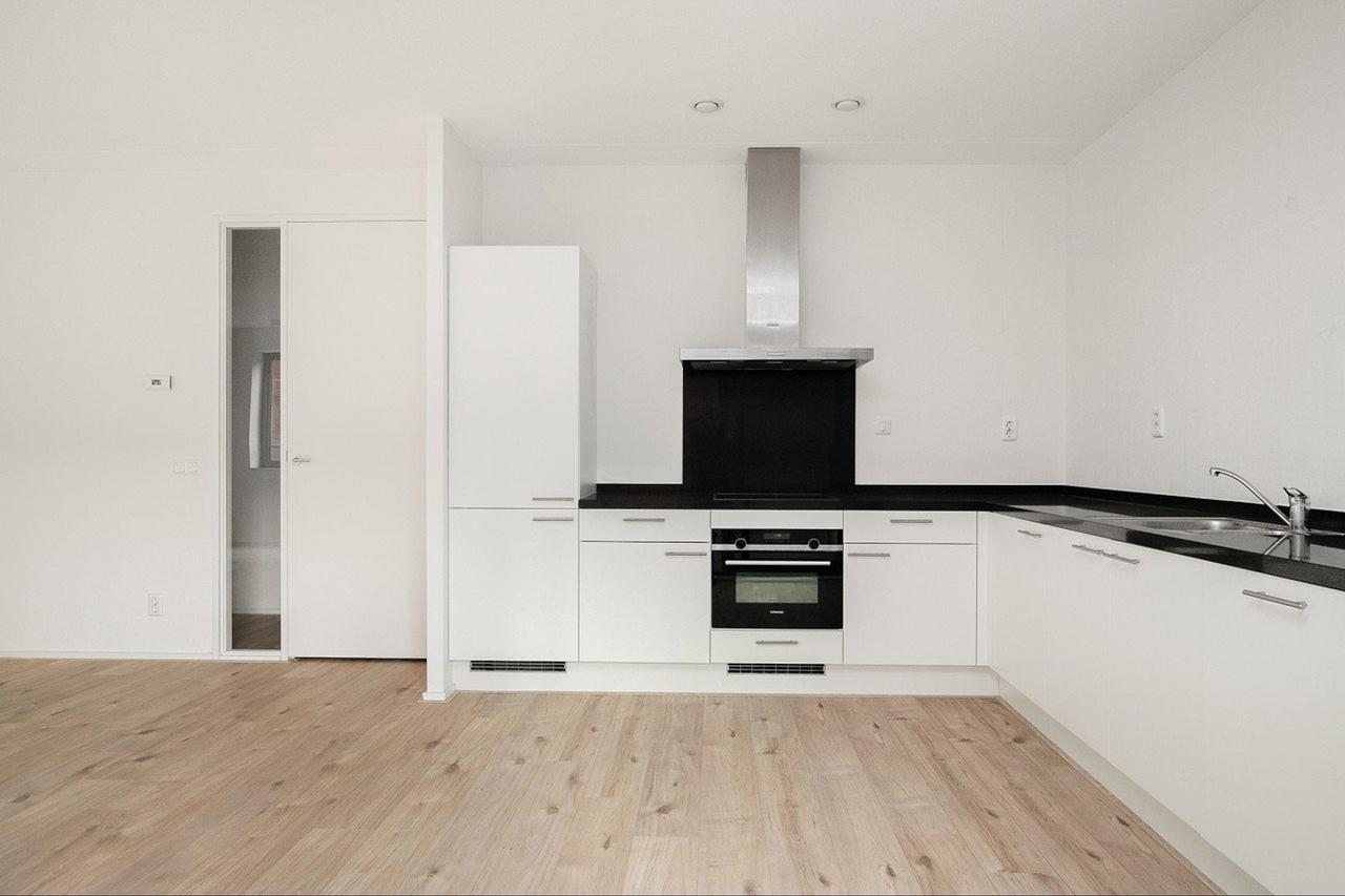 Bright 2-bedroom apartment in Leidsche Rijn - Image 8