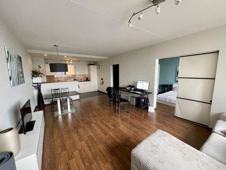 Appartement met balkon op 6e etage - Afbeelding 2