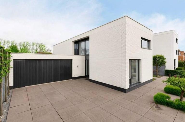 Detached Villa with Garden in Hillegersberg - Image 2