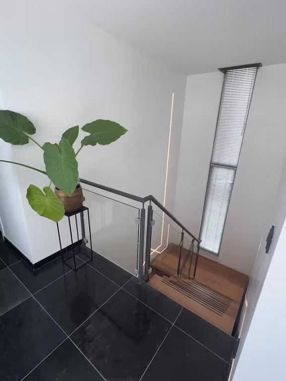 Detached Villa with Garden in Hillegersberg - Image 10