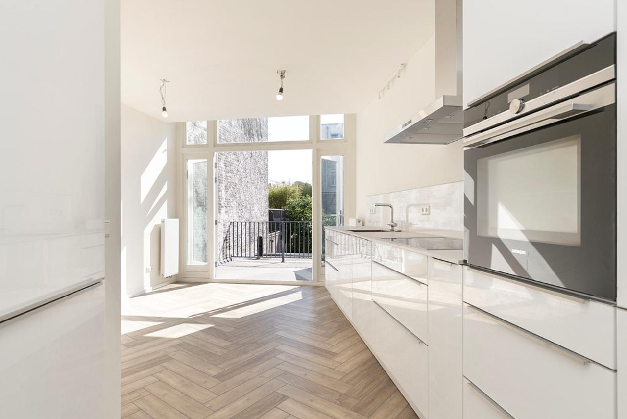 2-Bedroom Apartment with Roof Terrace in Utrecht East - Image 4