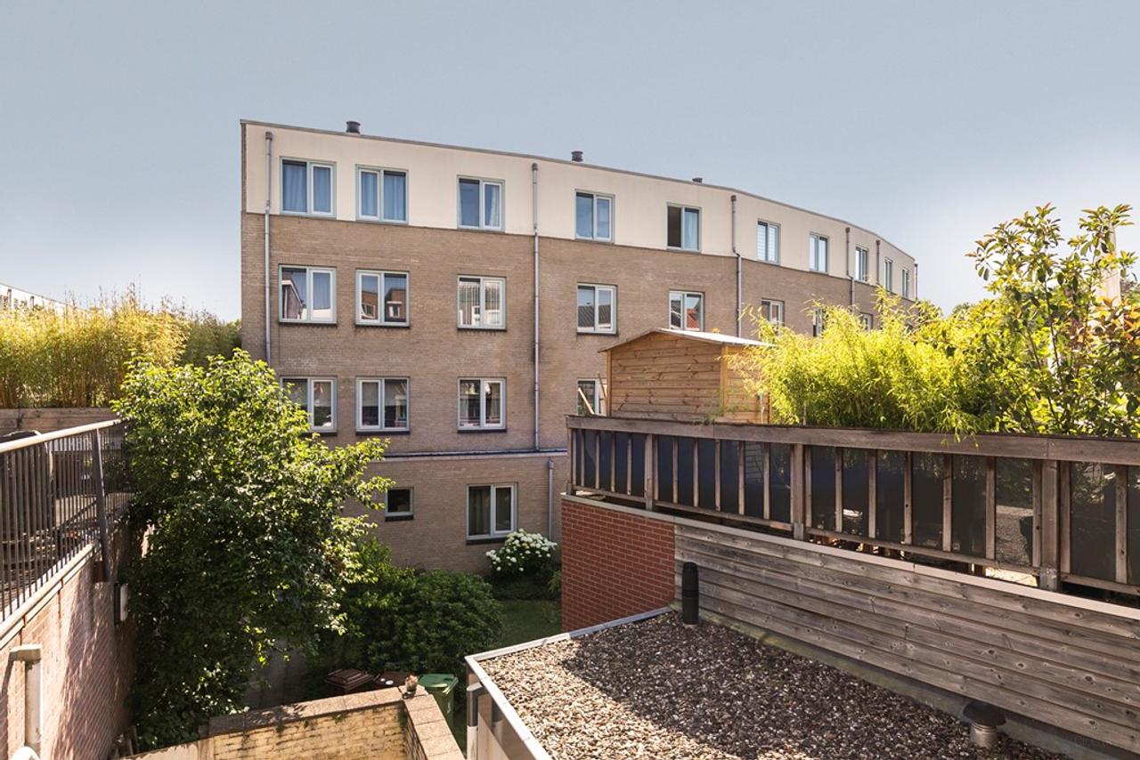 2-Bedroom Apartment with Roof Terrace in Utrecht East - Image 19