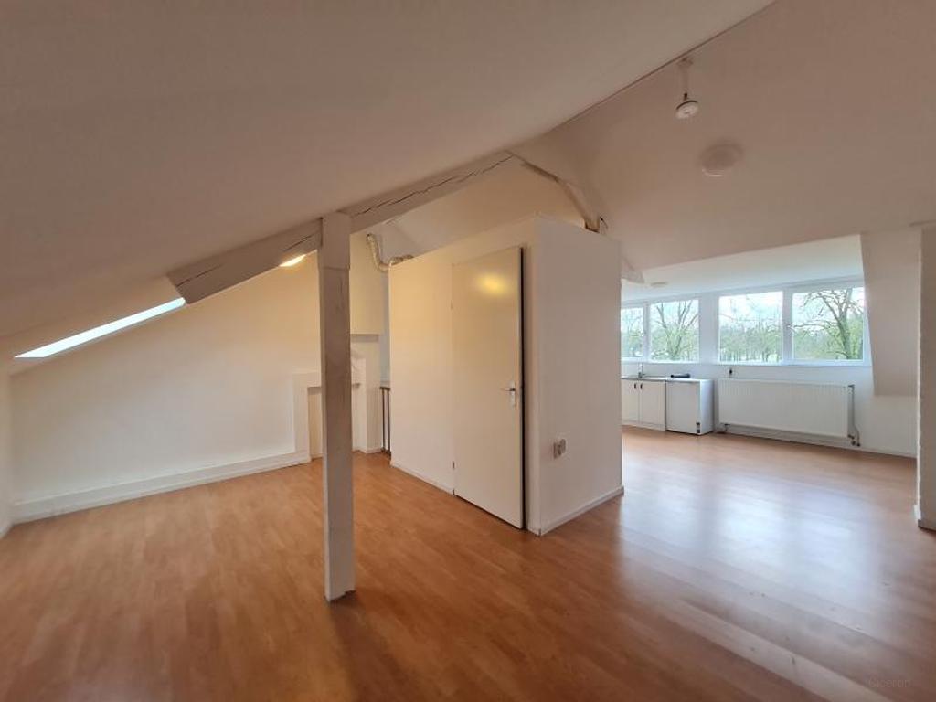 Lichte semi-studio met eigen badkamer - Afbeelding 3