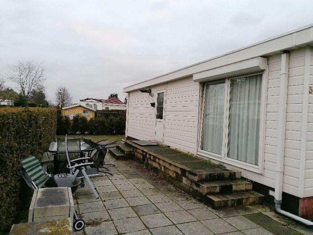 2-Bedroom Chalet in Schaijk - Image 2