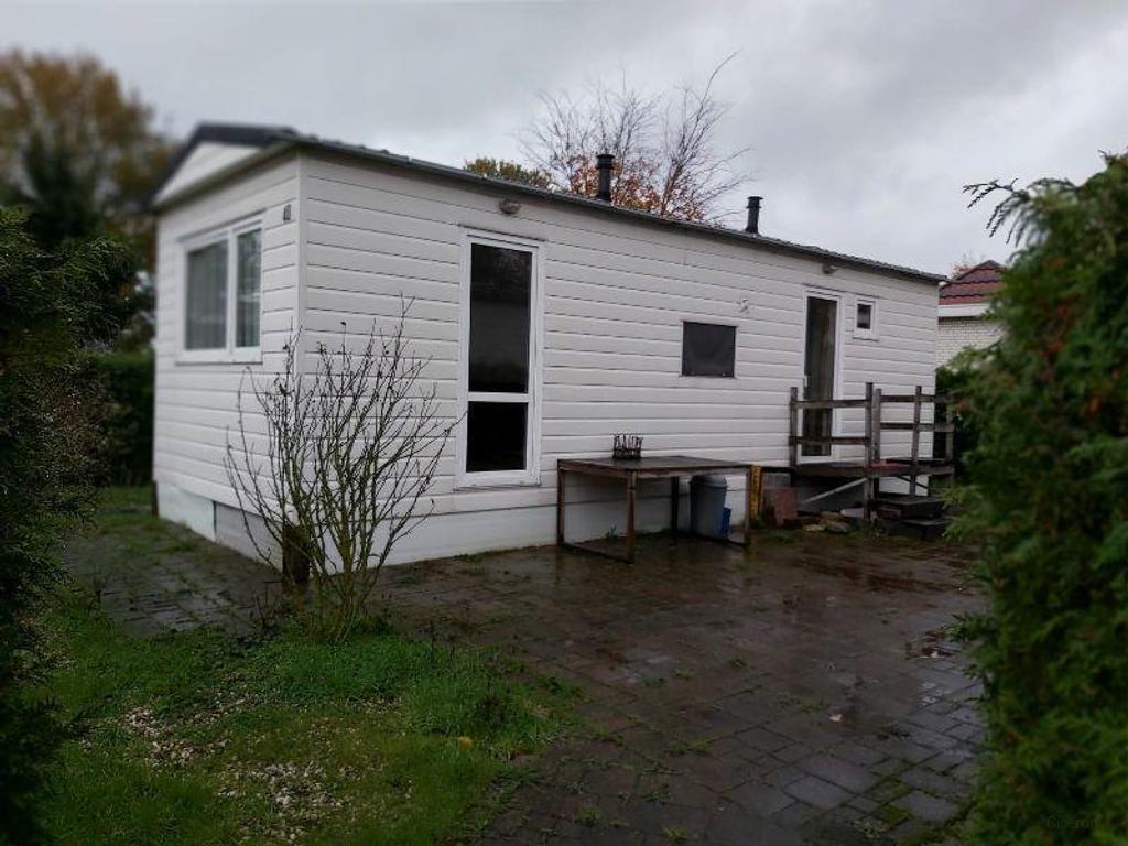Quiet 2-bedroom chalet in Schaijk - Image 1