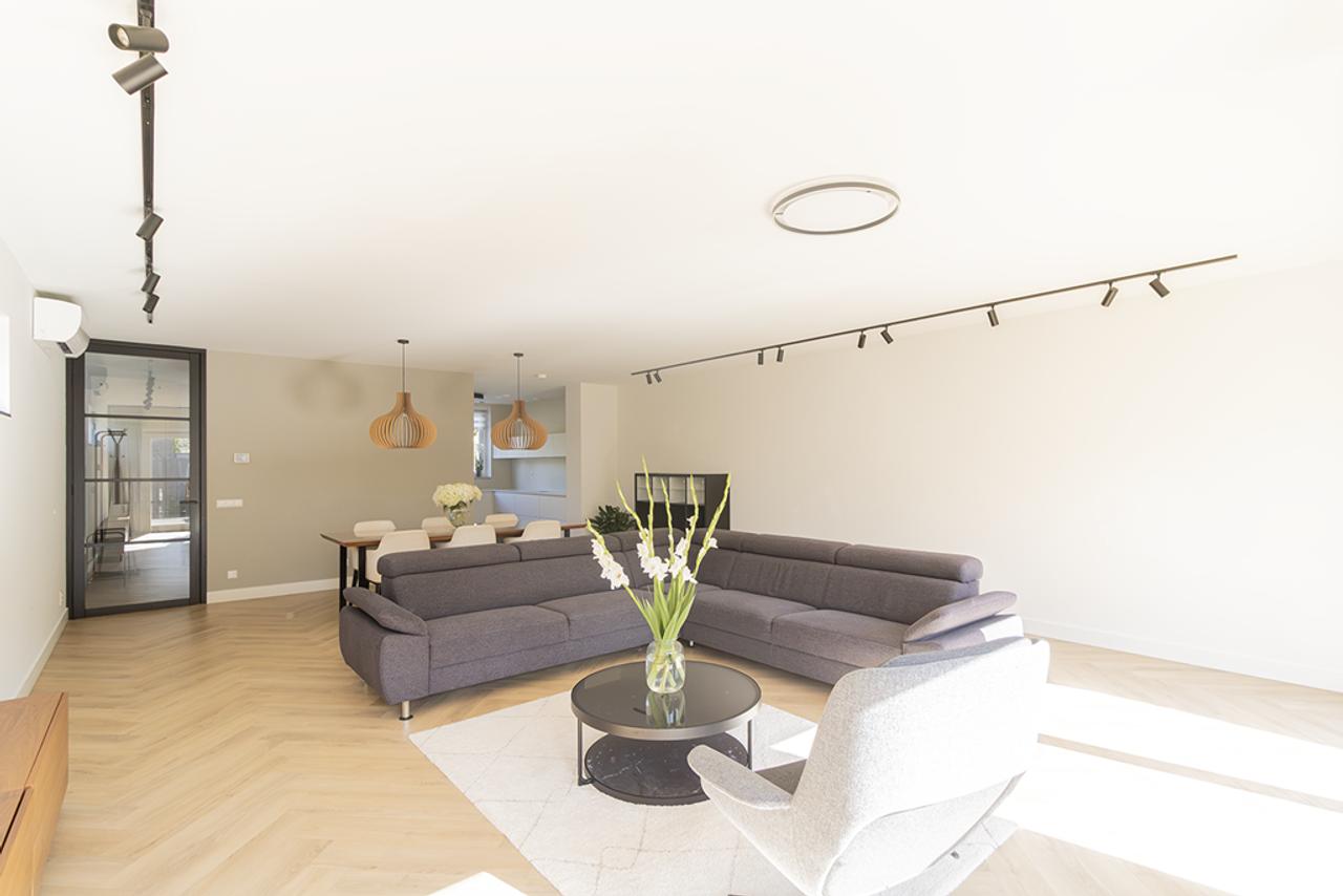 Furnished 5-Bedroom Family Home - Image 2