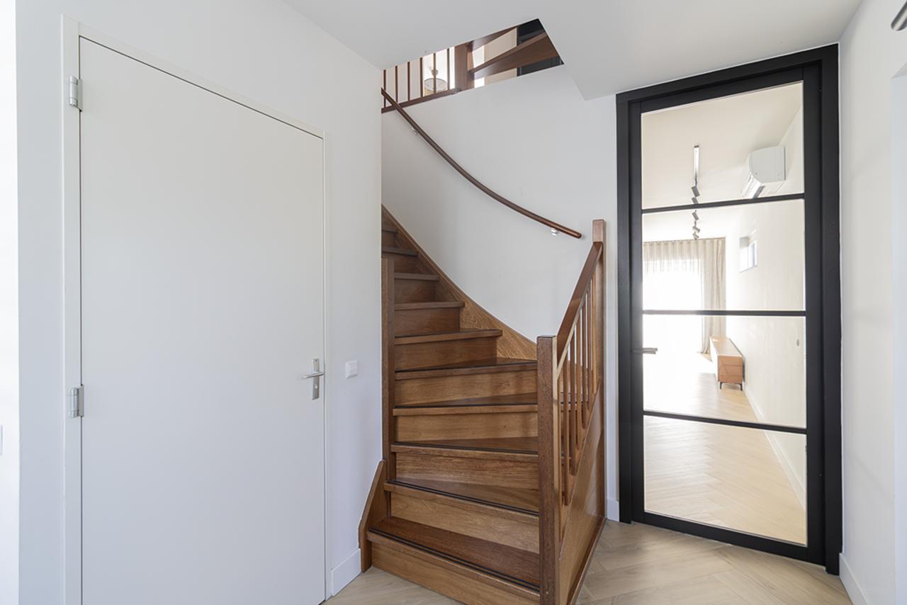 Furnished 5-Bedroom Family Home - Image 7