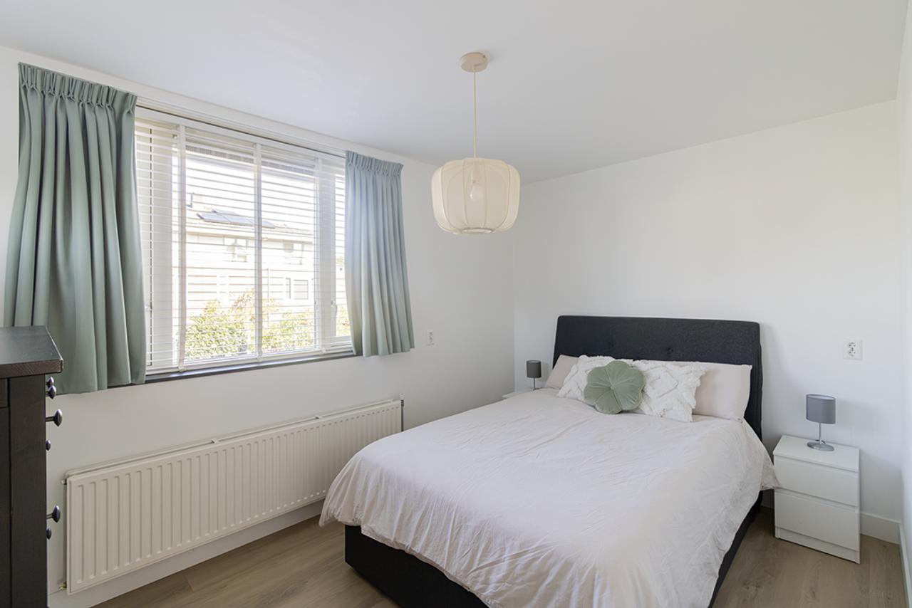Furnished 5-Bedroom Family Home - Image 12
