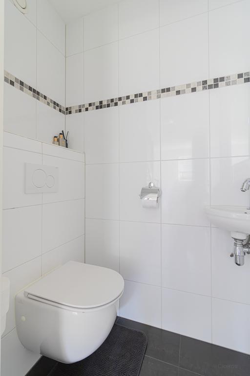 Furnished 5-Bedroom Family Home - Image 15