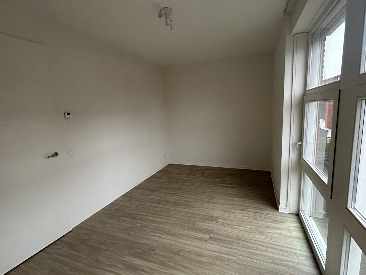 1-bedroom apartment with parking in Tilburg - Image 16