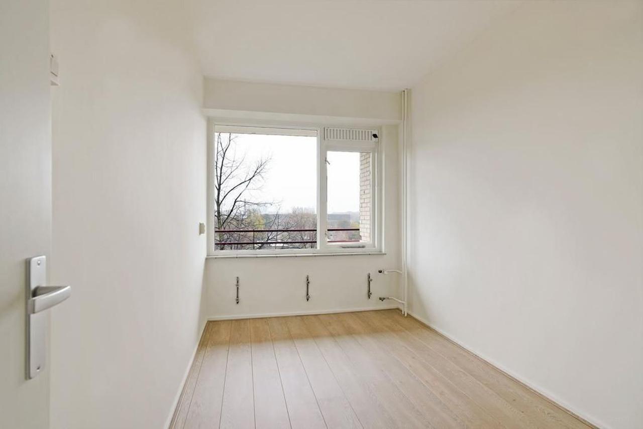 4-kamer appartement op de 14e verdieping - Afbeelding 11