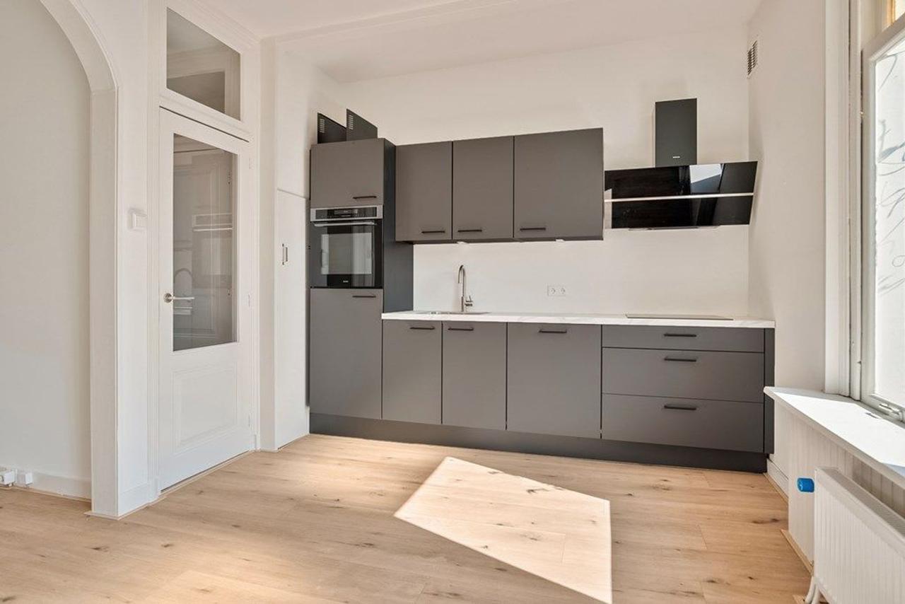 Family Home with Garden in Oude Noorden - Image 3