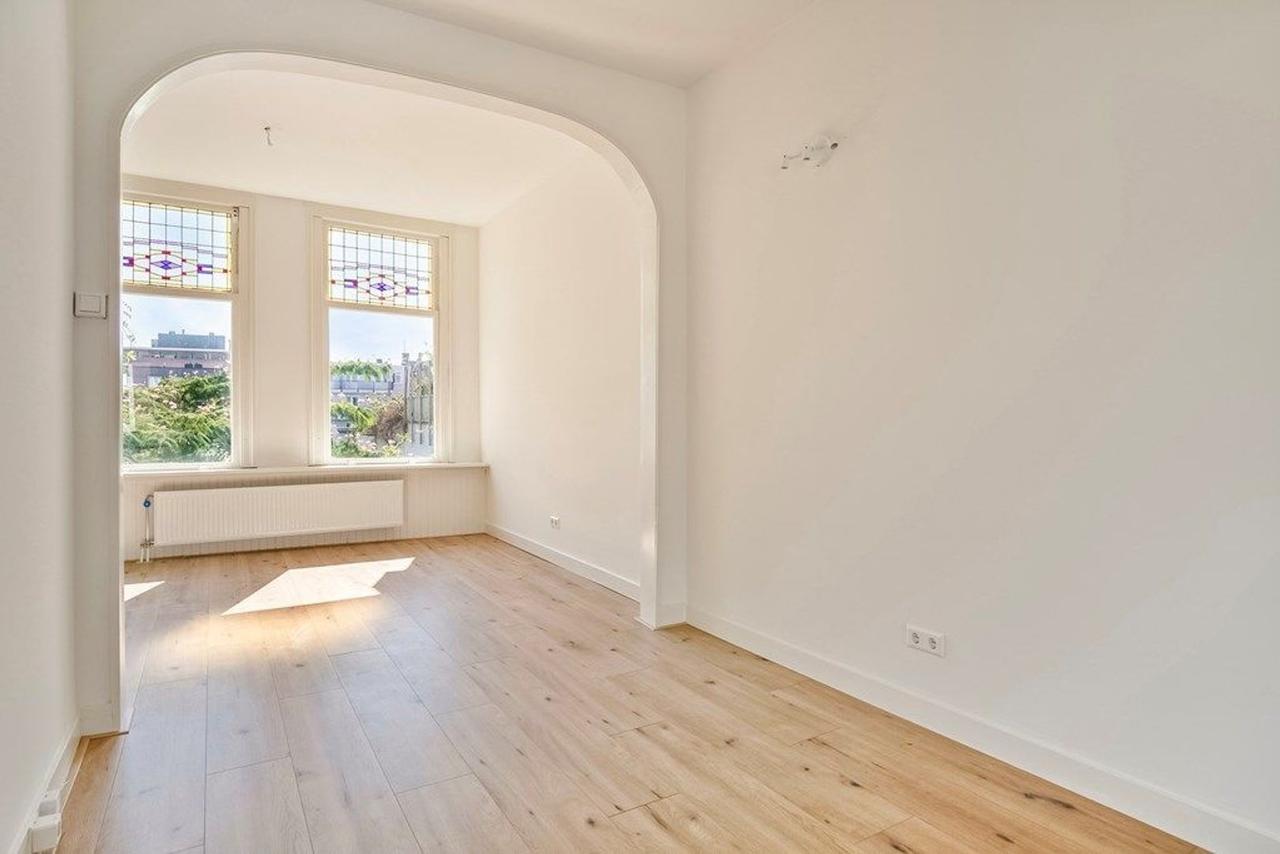 Family Home with Garden in Oude Noorden - Image 7