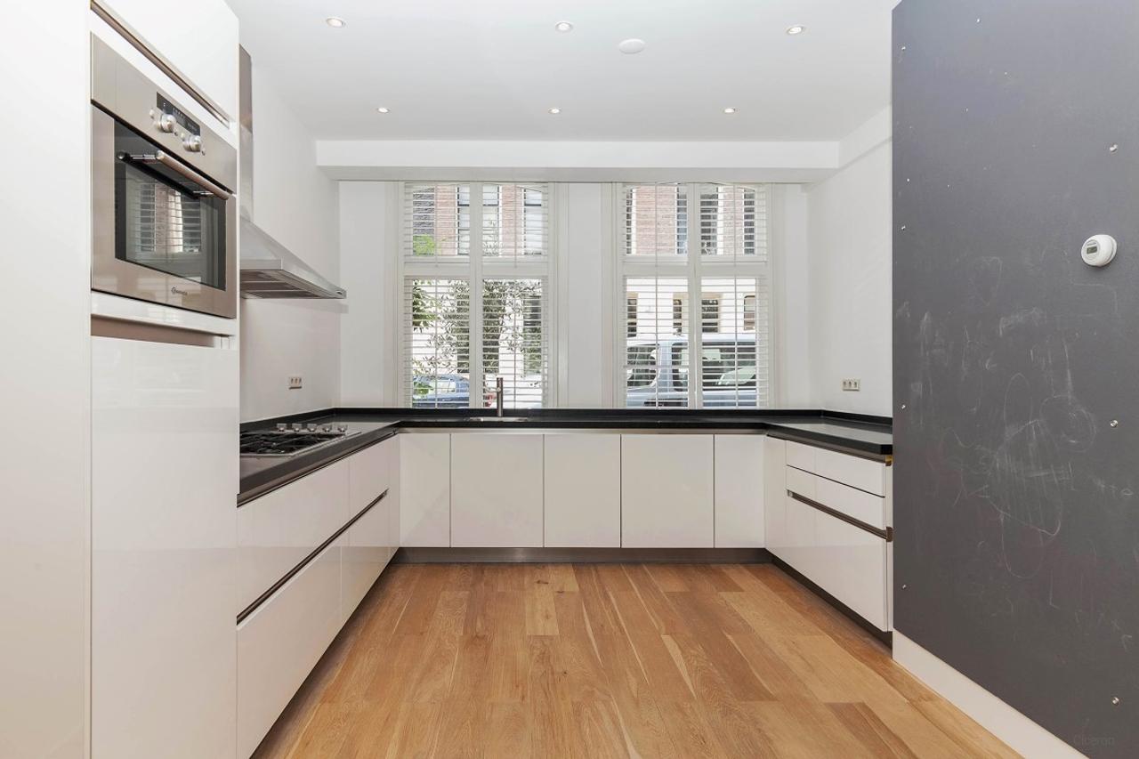 Dubbel benedenhuis met tuin bij Vondelpark - Afbeelding 10