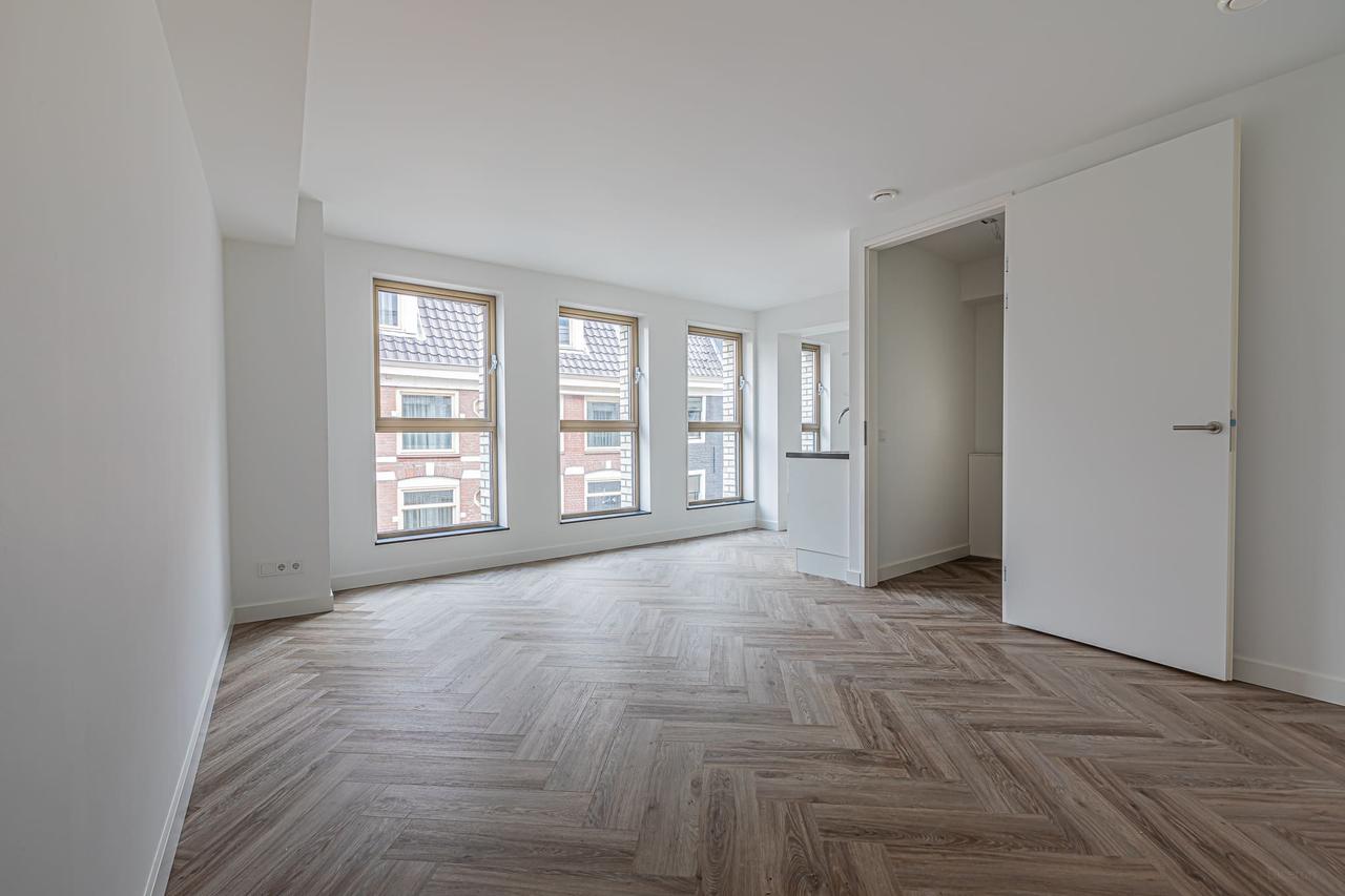 Furnished 1-bedroom apartment near Leidseplein - Image 4