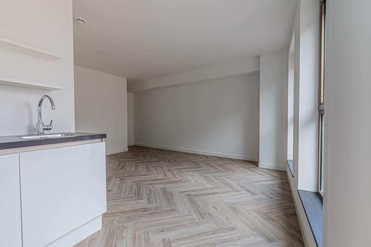 Furnished 1-bedroom apartment near Leidseplein - Image 5