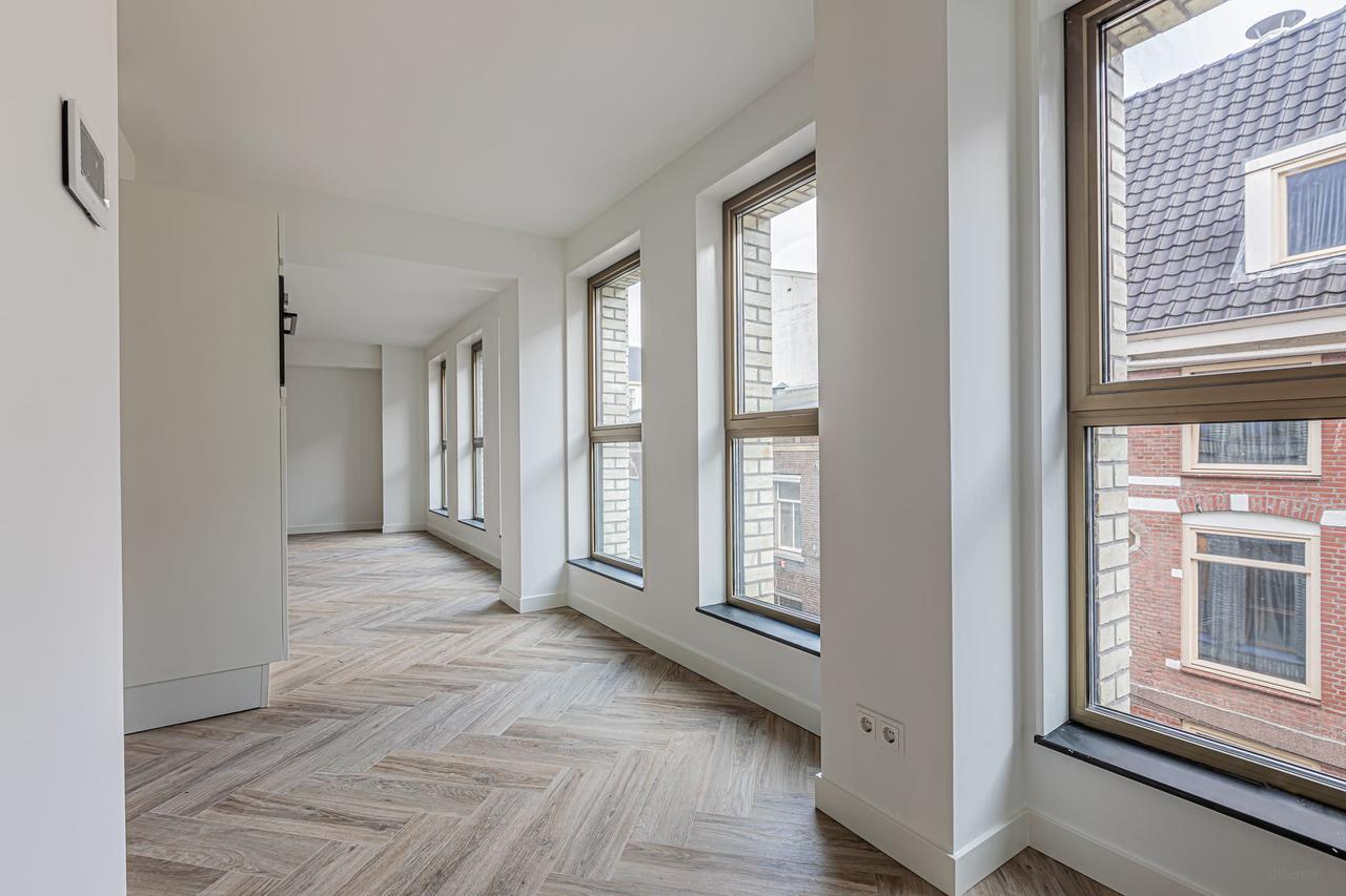 Furnished 1-bedroom apartment near Leidseplein - Image 6