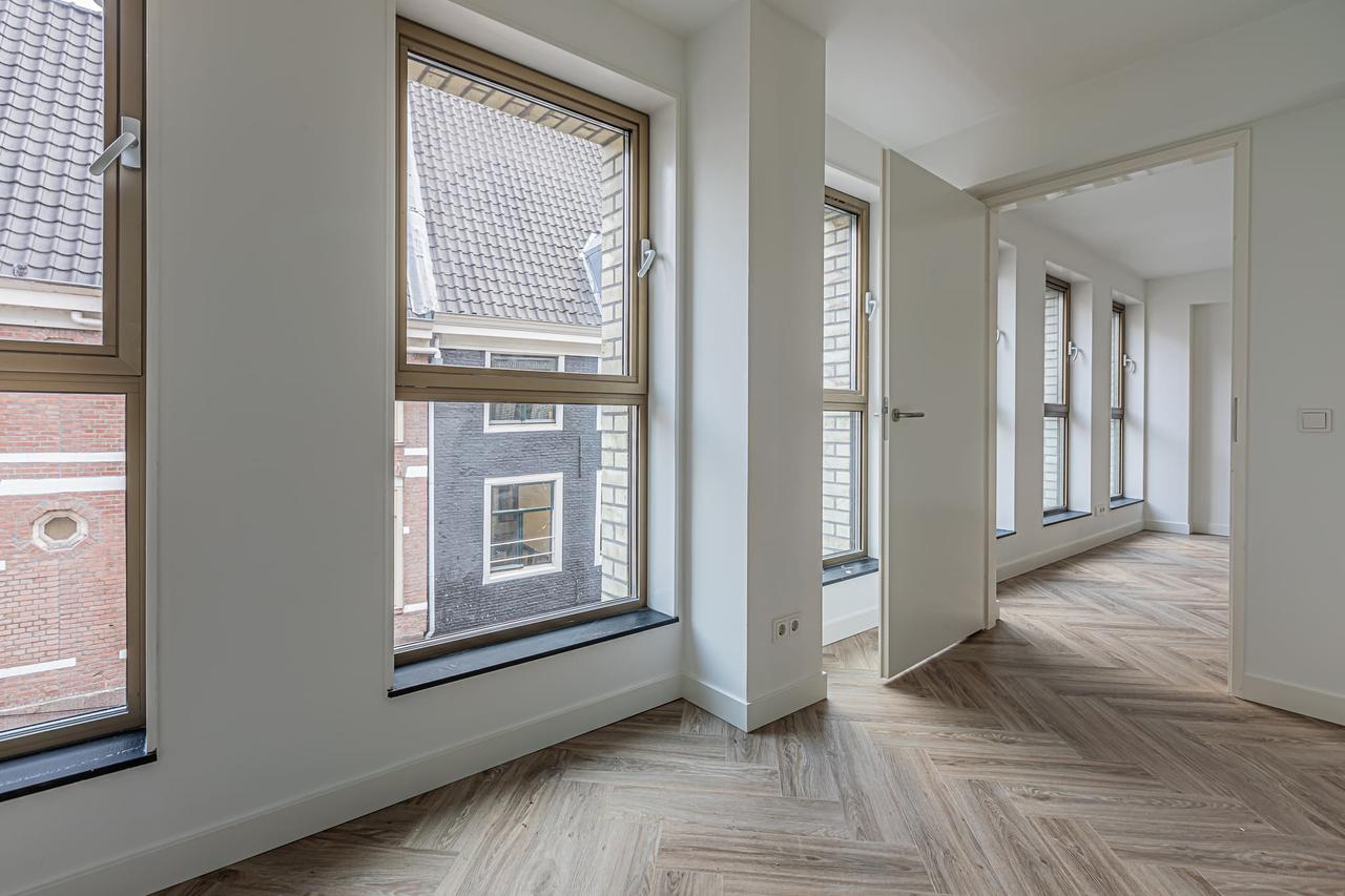Furnished 1-bedroom apartment near Leidseplein - Image 8