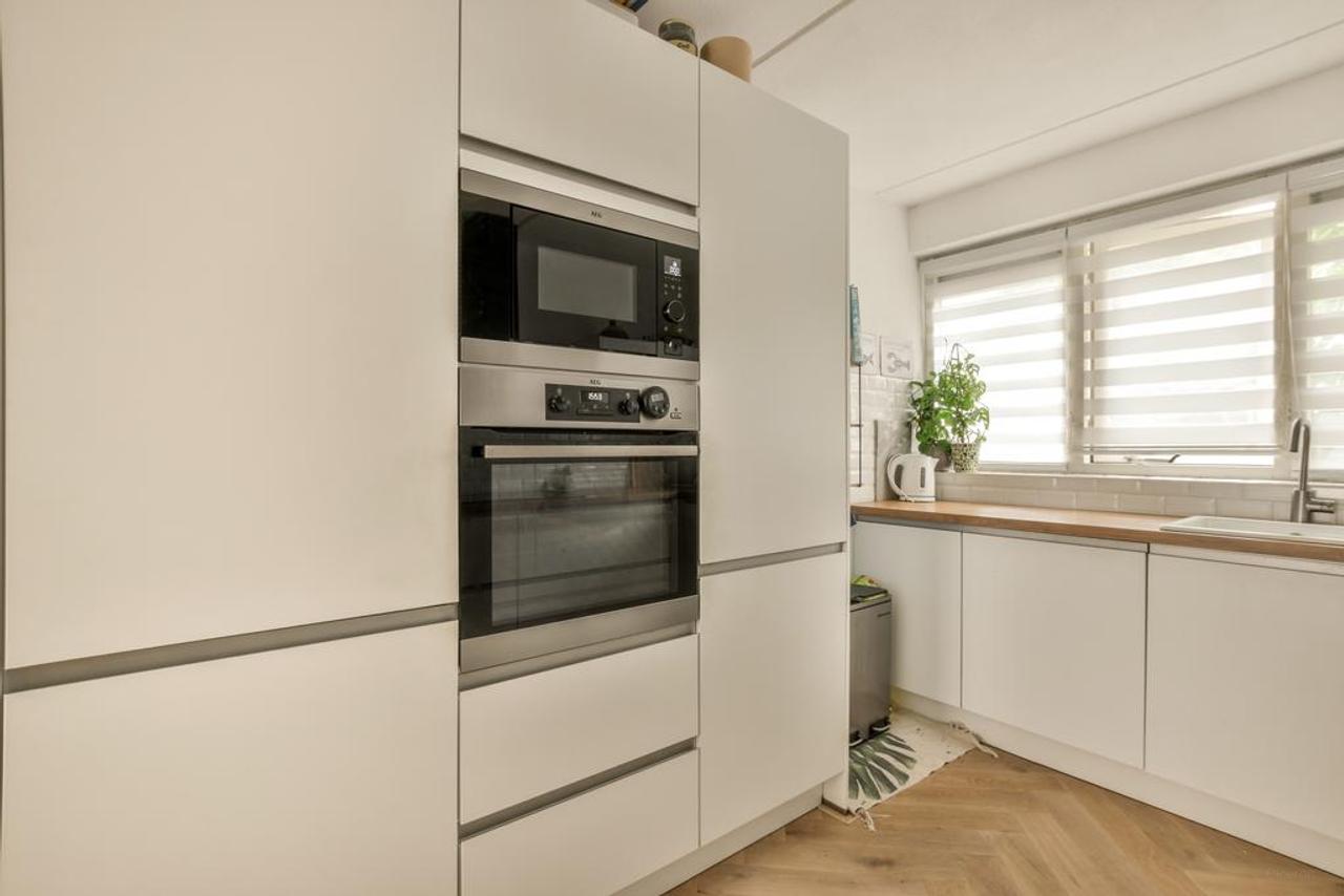 Furnished Family Home with Garden in Literatuurwijk - Image 8