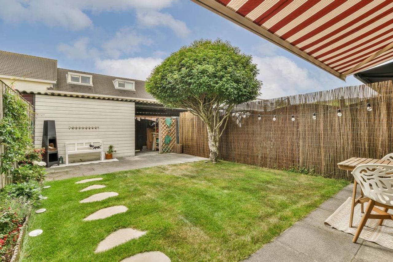 Furnished Family Home with Garden in Literatuurwijk - Image 10