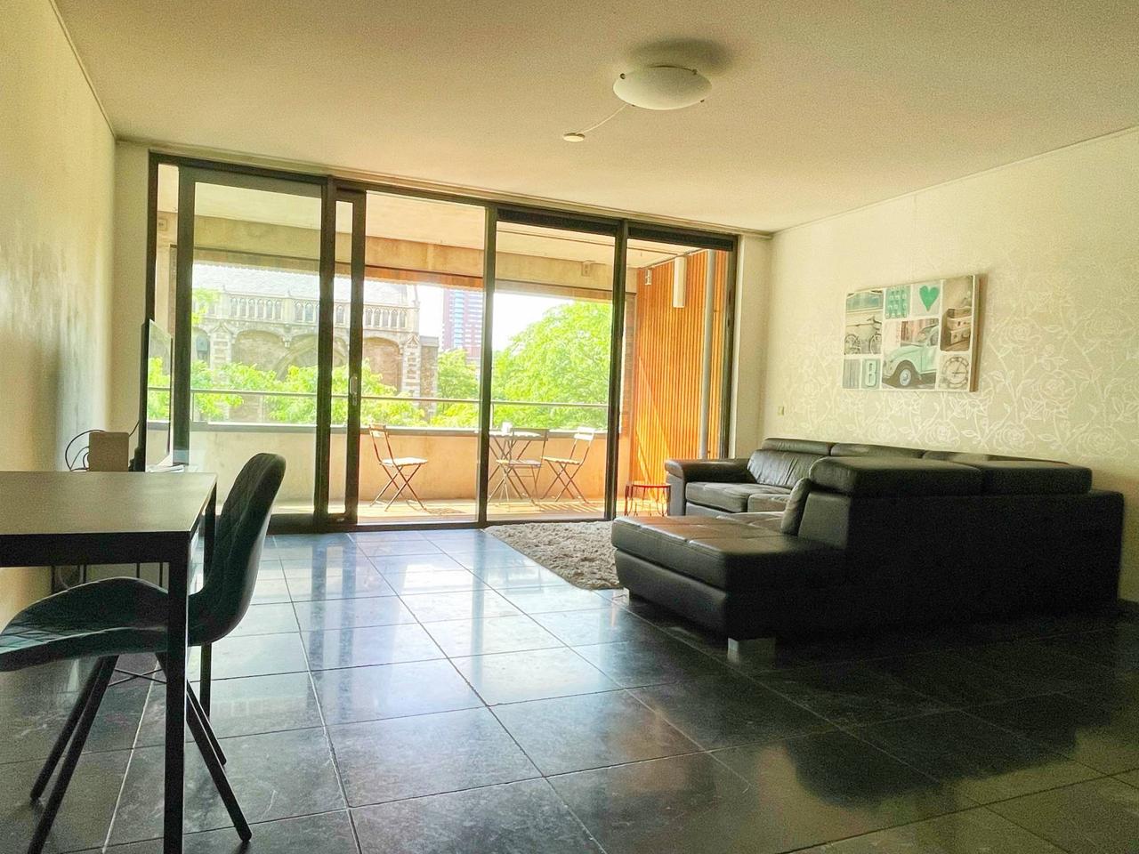 Gemeubileerd 4-kamerappartement bij Blaak - Afbeelding 8