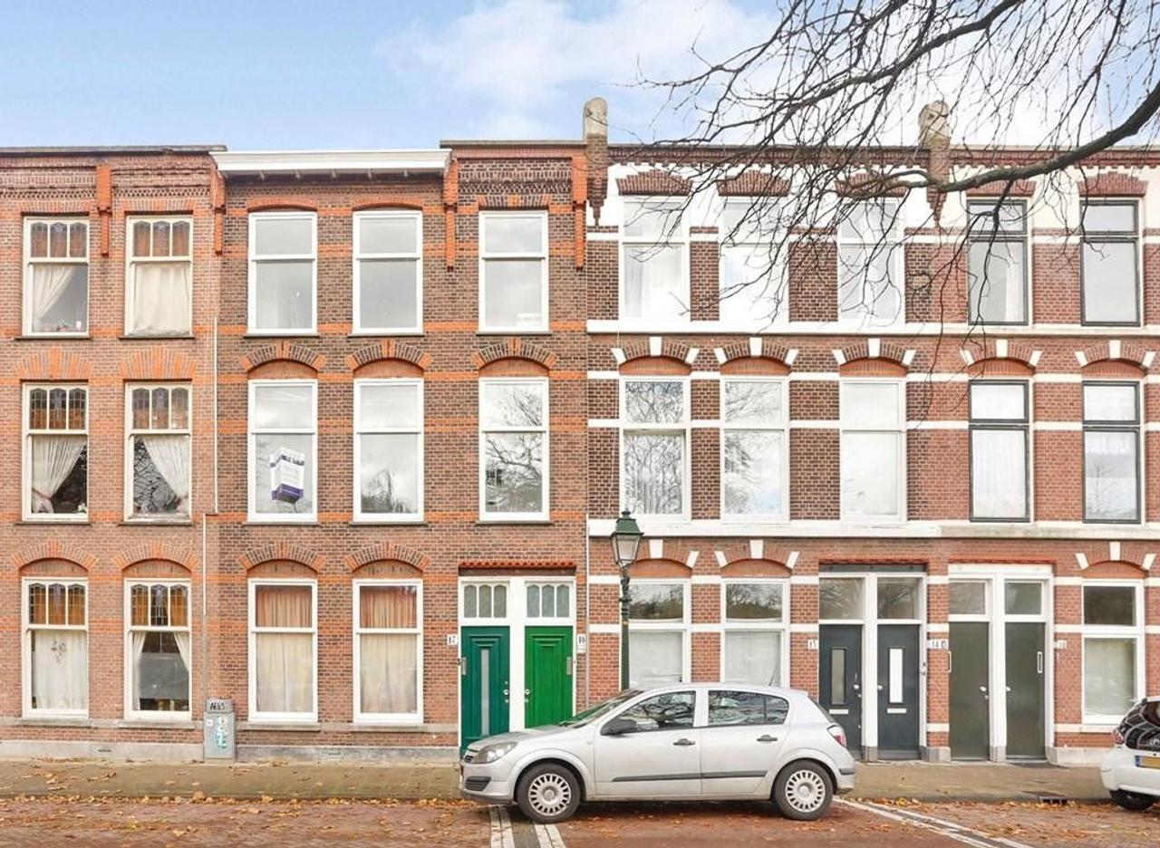 Dubbel bovenhuis met 3 slaapkamers in Den Haag - Afbeelding 1