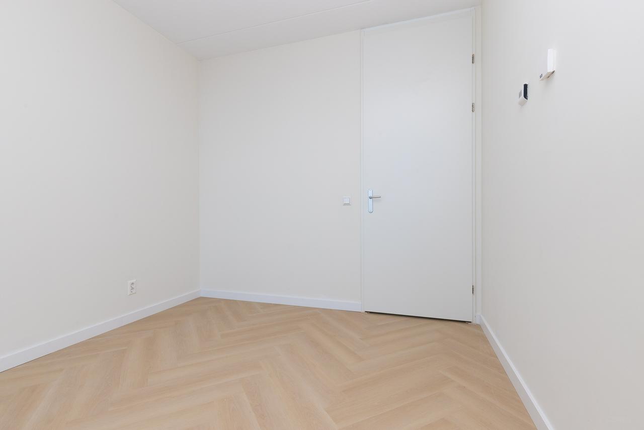 2-slaapkamerappartement met loggia in Hyde Park - Afbeelding 18