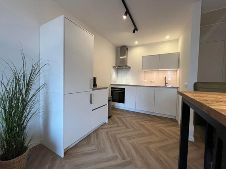 Gemeubileerd appartement met airco in centrum - Afbeelding 9