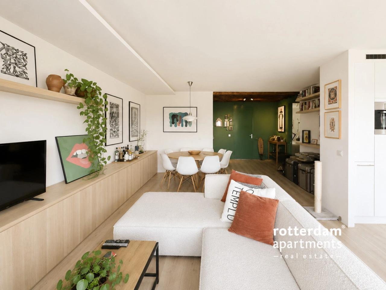 Gemeubileerd 3-kamerappartement met havenzicht - Afbeelding 1