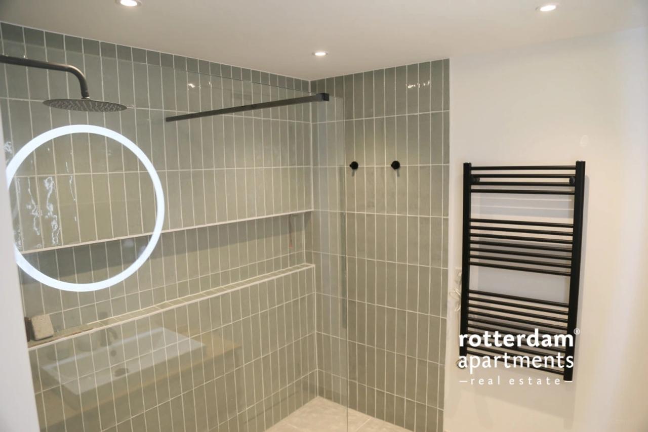 Gemeubileerd 3-kamerappartement met havenzicht - Afbeelding 16