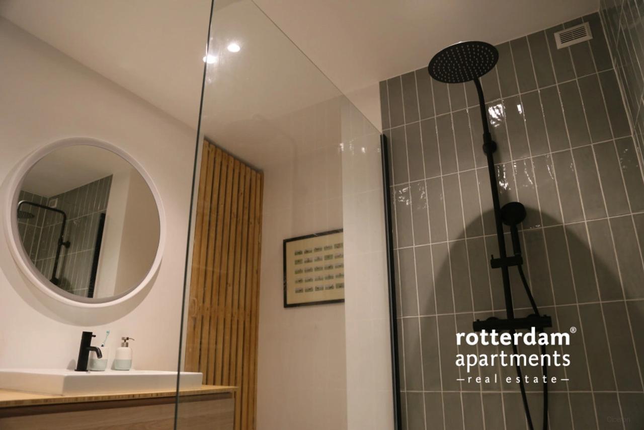 Gemeubileerd 3-kamerappartement met havenzicht - Afbeelding 18