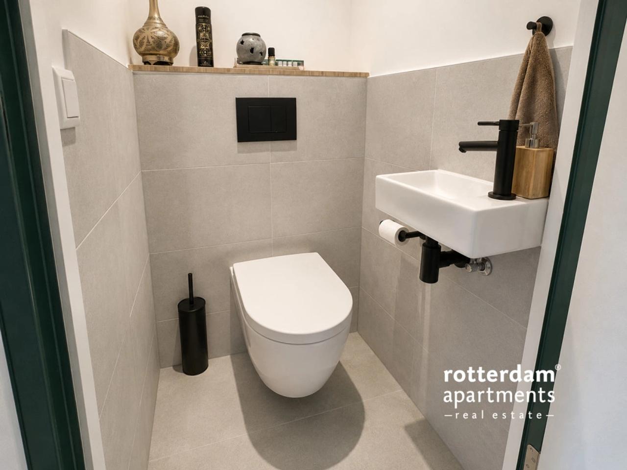Gemeubileerd 3-kamerappartement met havenzicht - Afbeelding 19