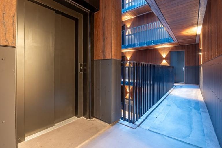 3-Bedroom Apartment with Large Terrace - Image 4