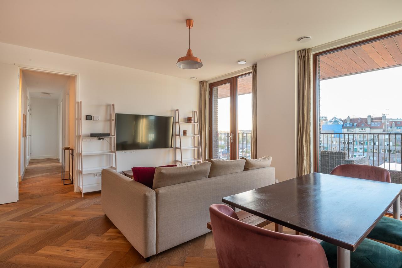 3-Bedroom Apartment with Large Terrace - Image 11