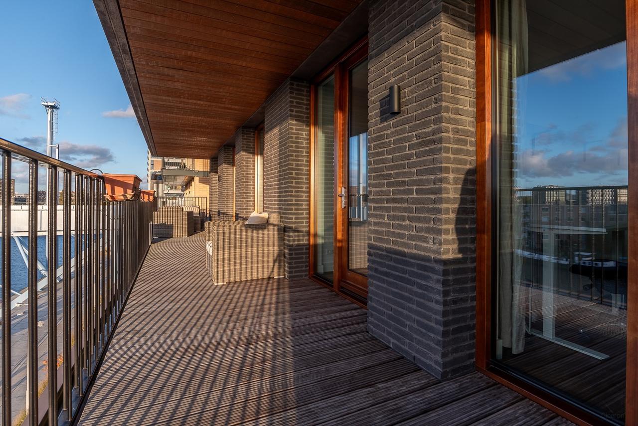 3-Bedroom Apartment with Large Terrace - Image 13