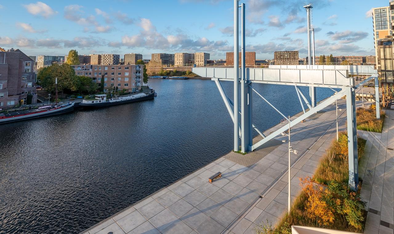 3-Bedroom Apartment with Large Terrace - Image 15