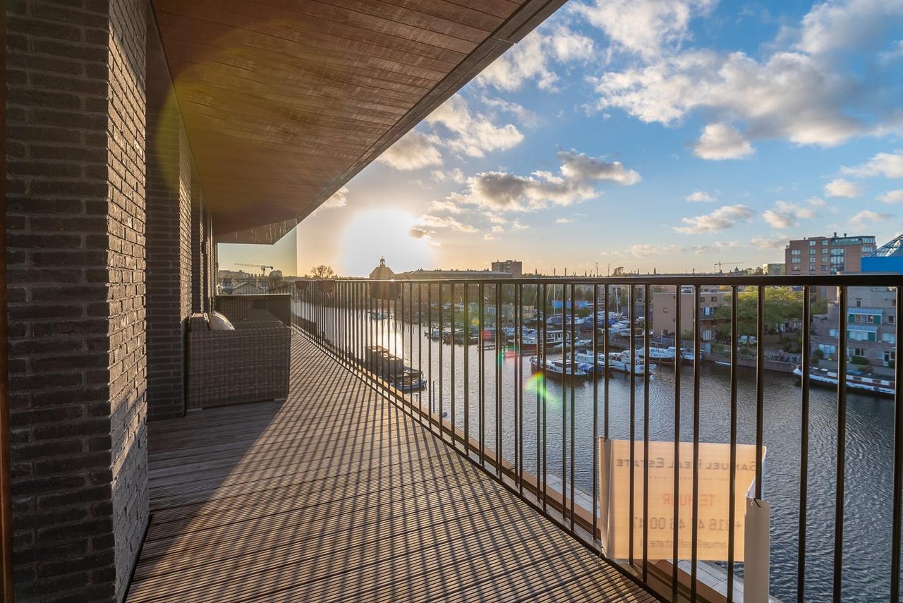 3-Bedroom Apartment with Large Terrace - Image 17