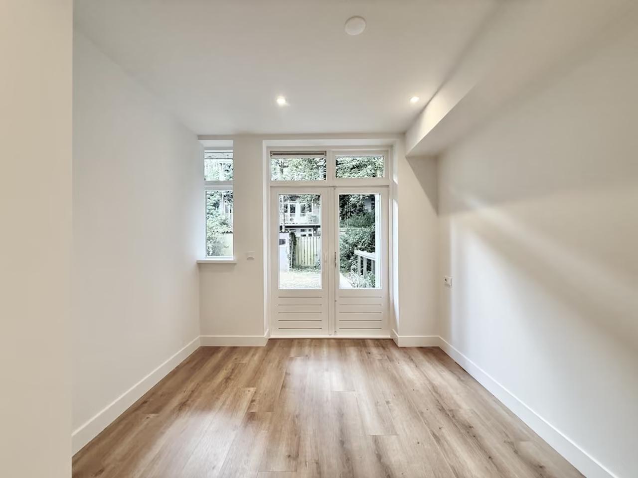 2-slaapkamer appartement met tuin in De Baarsjes - Afbeelding 8
