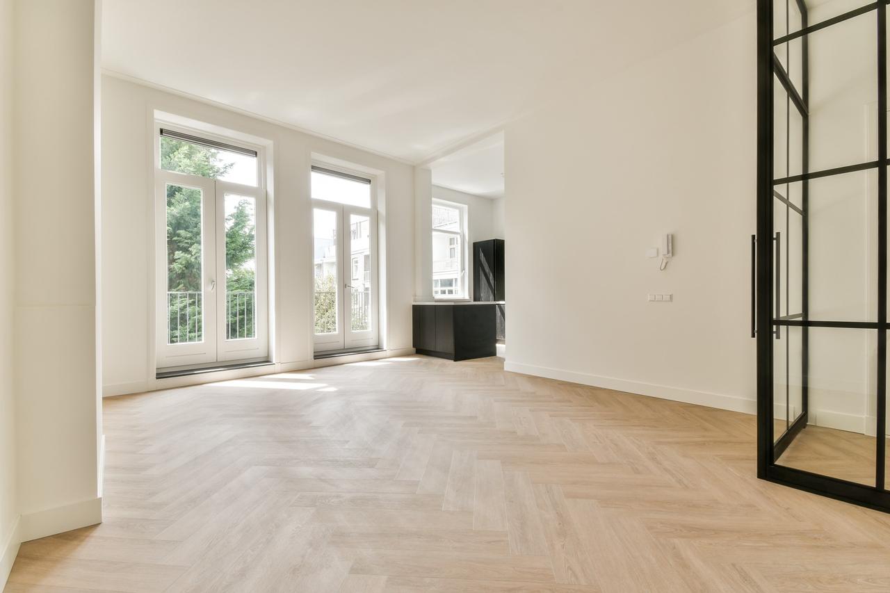 2-slaapkamer appartement met zonnig balkon - Afbeelding 1