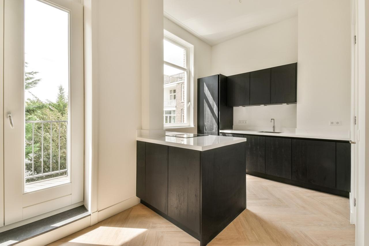 2-slaapkamer appartement met zonnig balkon - Afbeelding 5