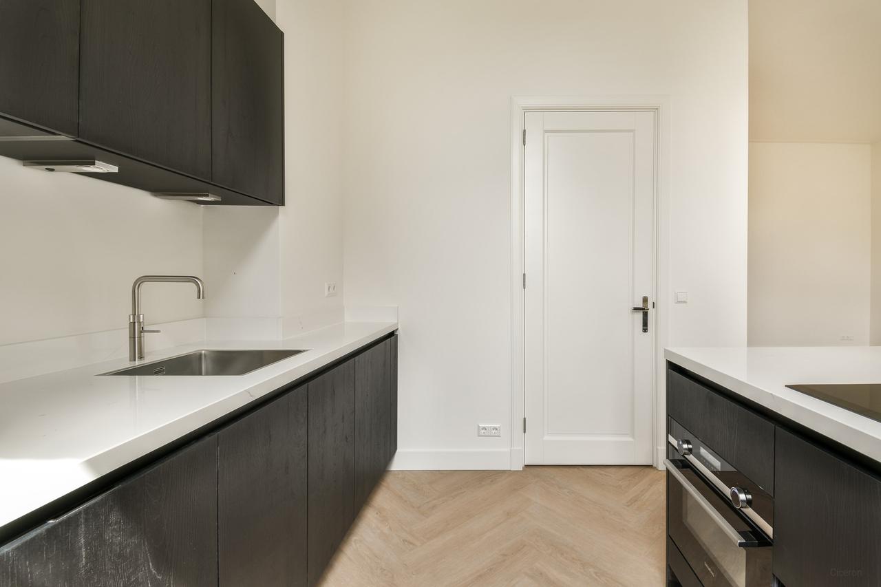 2-slaapkamer appartement met zonnig balkon - Afbeelding 8