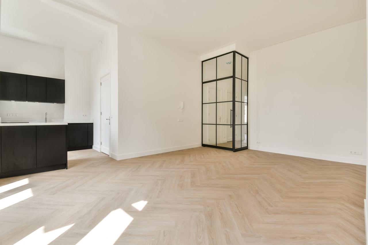 2-slaapkamer appartement met zonnig balkon - Afbeelding 9