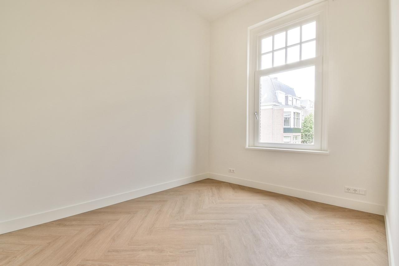 2-slaapkamer appartement met zonnig balkon - Afbeelding 19