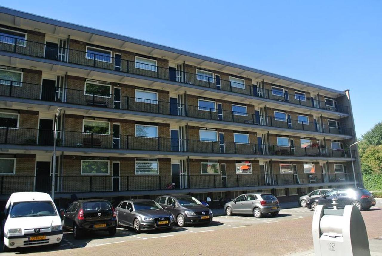 Licht 3-kamerappartement met balkon op zuid - Afbeelding 1