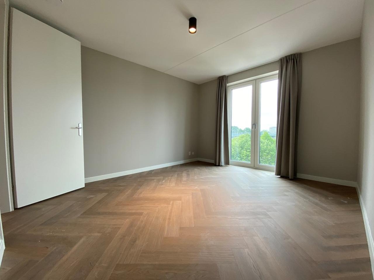 3-kamer appartement met balkon in Hyde Park - Afbeelding 10