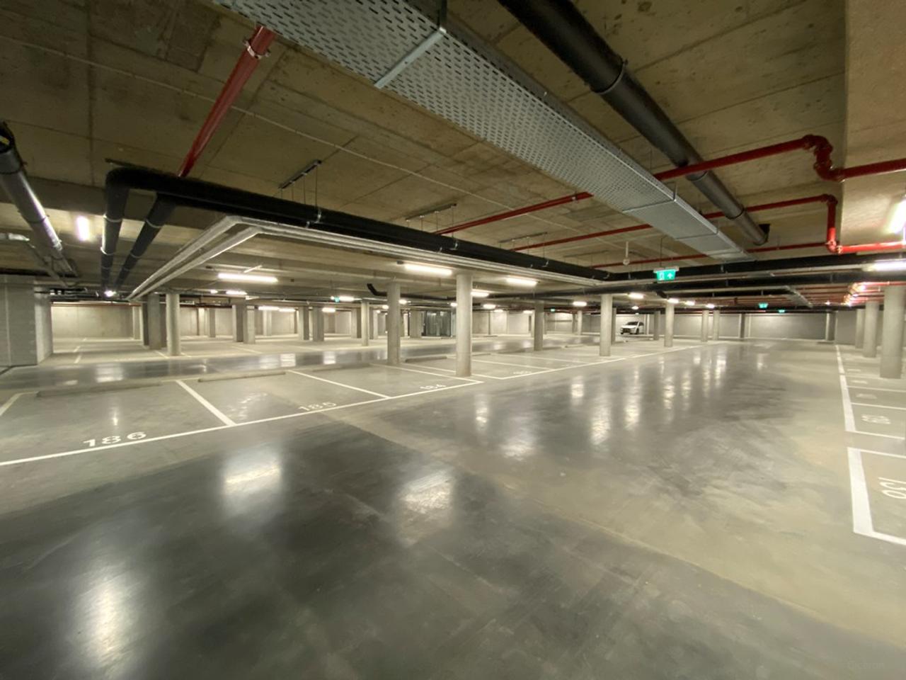 3-kamer appartement met balkon in Hyde Park - Afbeelding 16