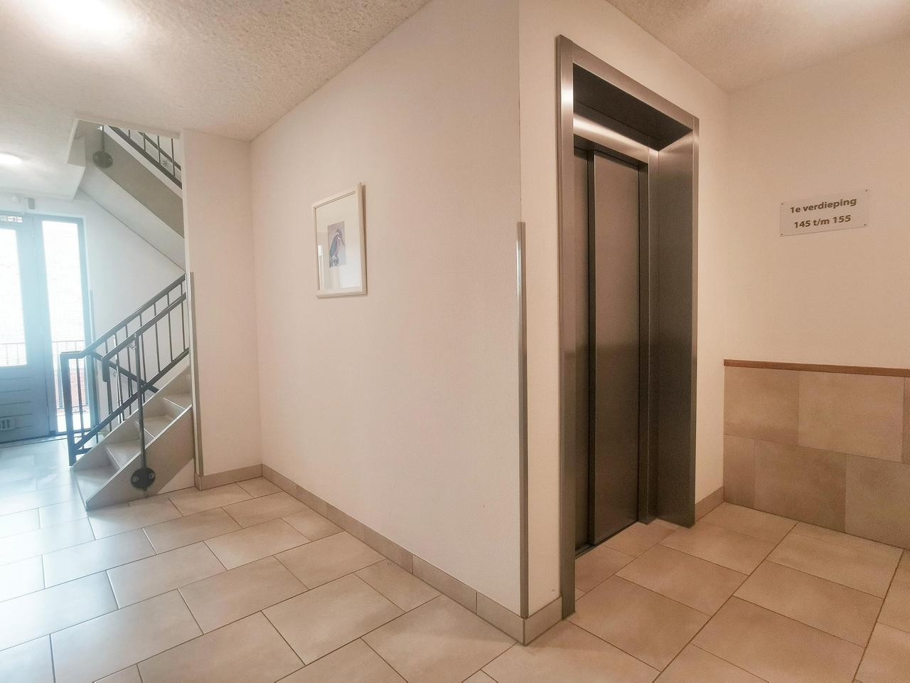 Gemeubileerd 3-kamerappartement met balkon - Afbeelding 5