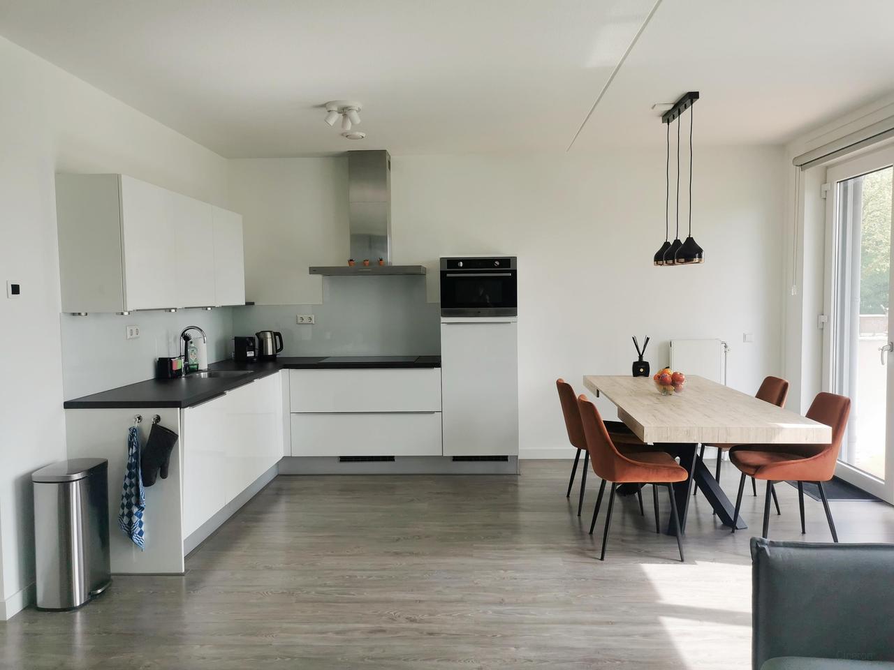 Gemeubileerd 3-kamerappartement met balkon - Afbeelding 11