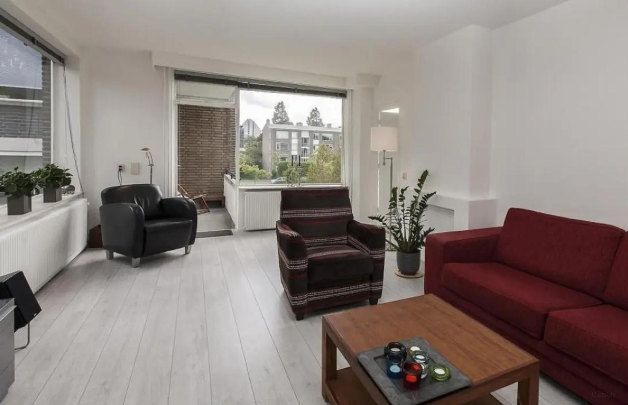 Licht hoekappartement met terras in Voorburg - Afbeelding 3