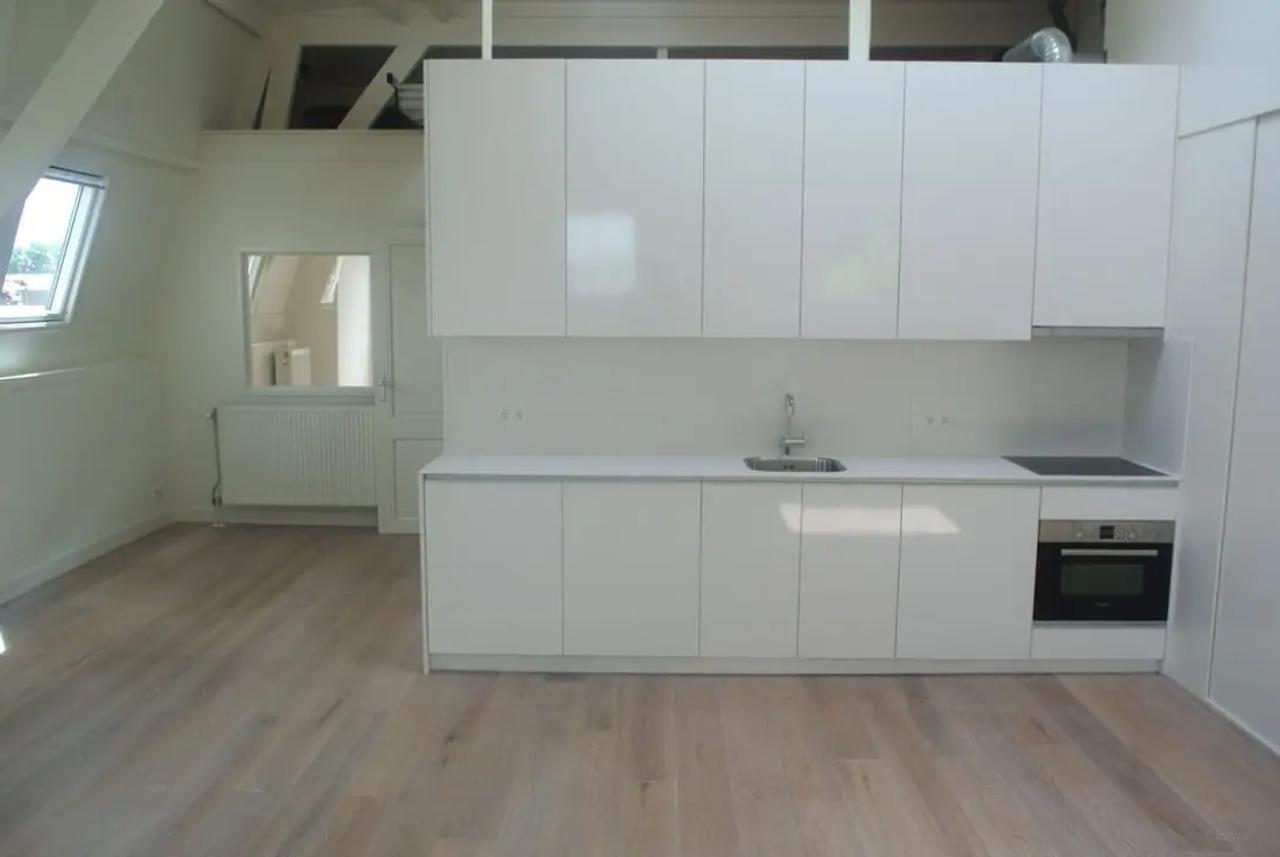 Licht 3-kamerappartement met balkon - Afbeelding 3